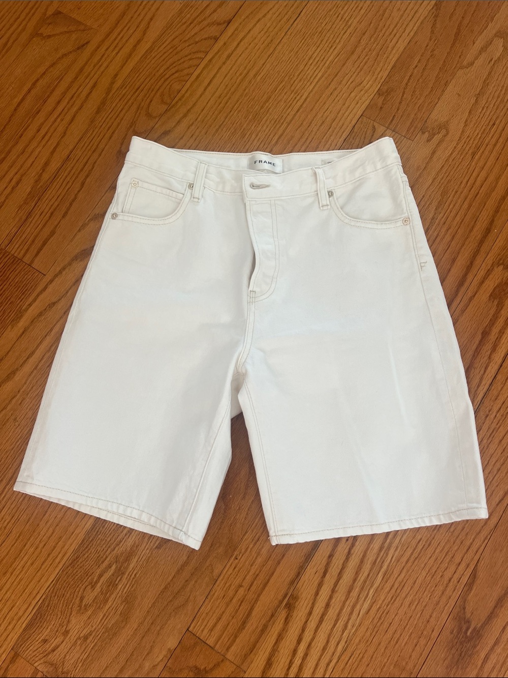 Frame Denim The Leisure Short Cream Denim Shorts button fly 26